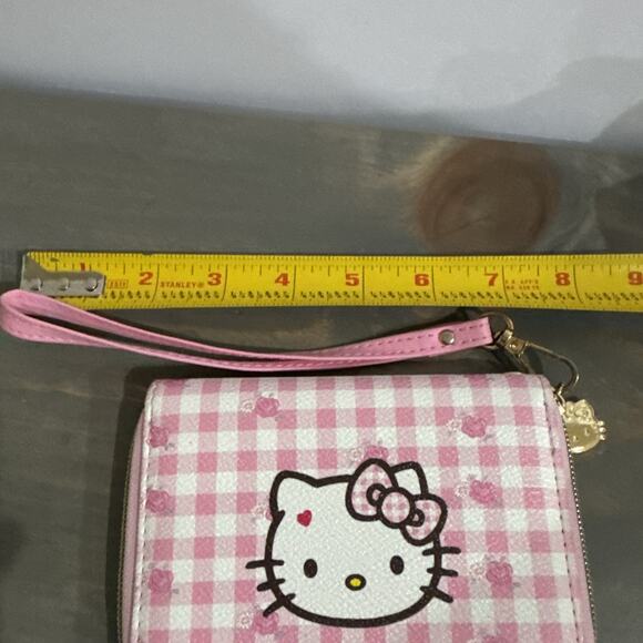 Hello Kitty Pink Gingham Wallet With A Wristlet Strap EUC - Picture 10 of 11